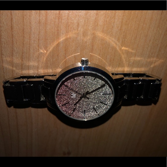 Pink & silver glitter watch - Picture 4 of 4